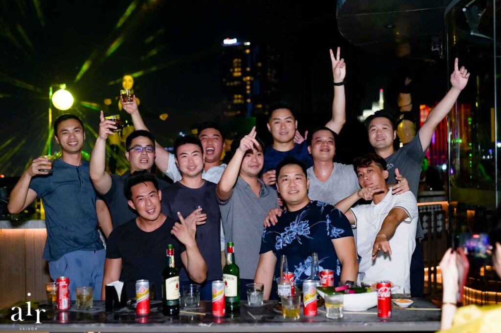 Air-360-Sky-Lounge-quan-bar-noi-tieng-o-ho-chi-minh