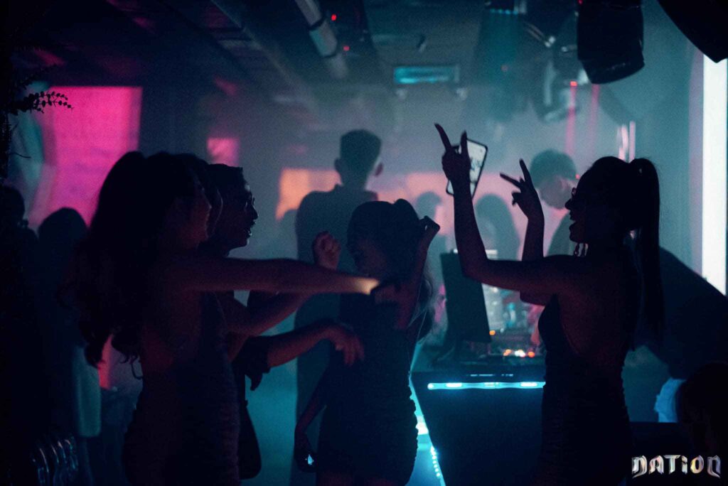 Nation-Club-Saigon-quan-bar-noi-tieng-o-ho-chi-minh