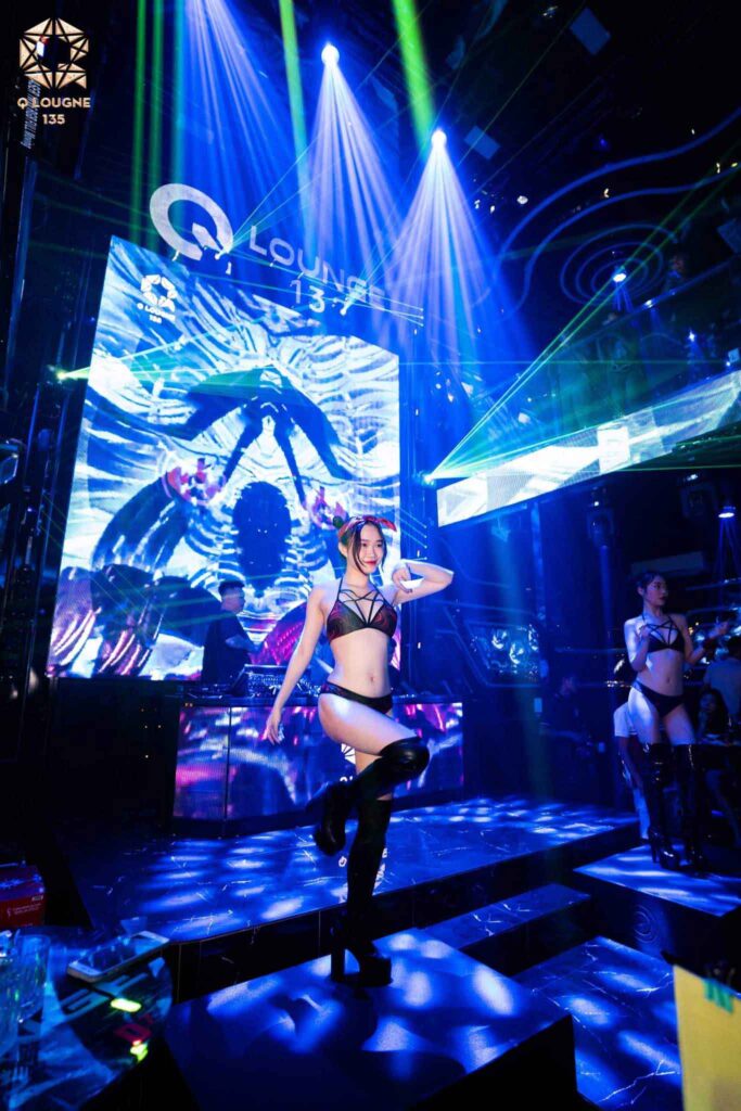 dancer-cuong-nhiet-q-lounge-135-2