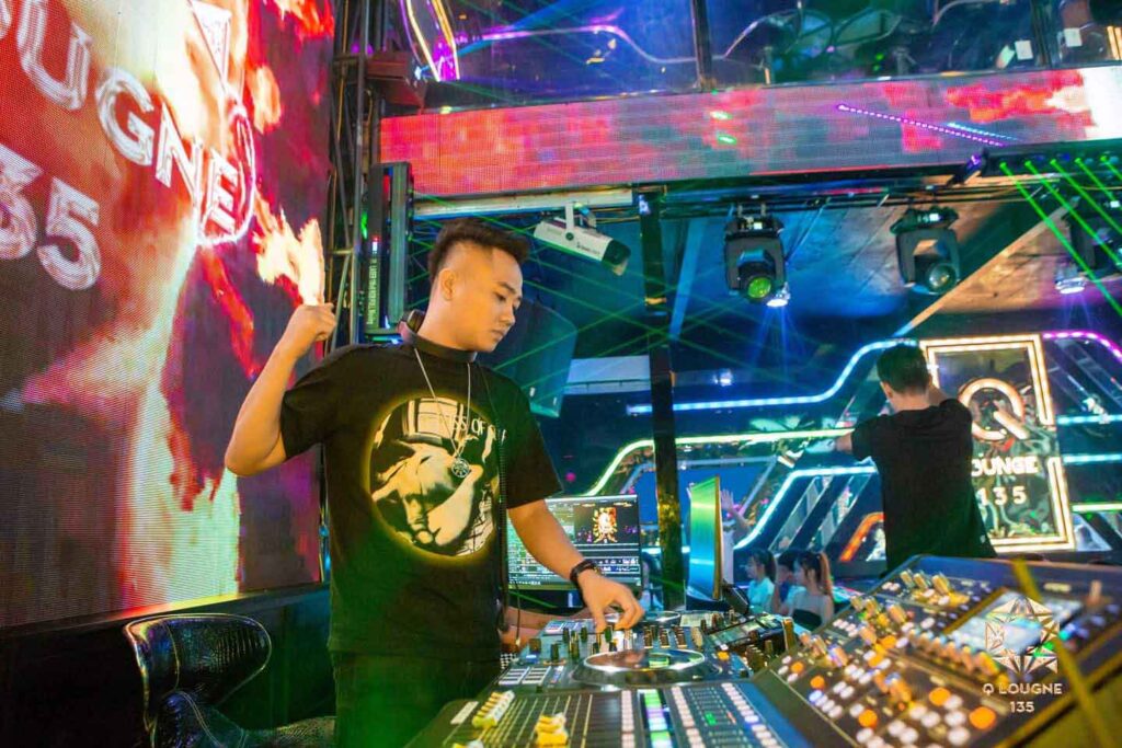 dj-quay-cuc-boc-q-lounge-135