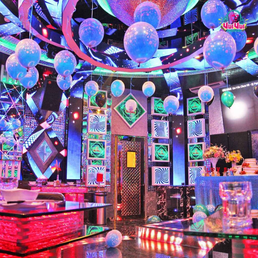 trang-tri-sinh-nhat-trong-karaoke-1