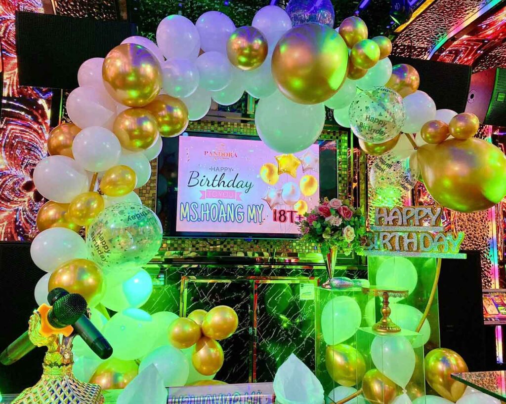 trang-tri-sinh-nhat-trong-karaoke-9
