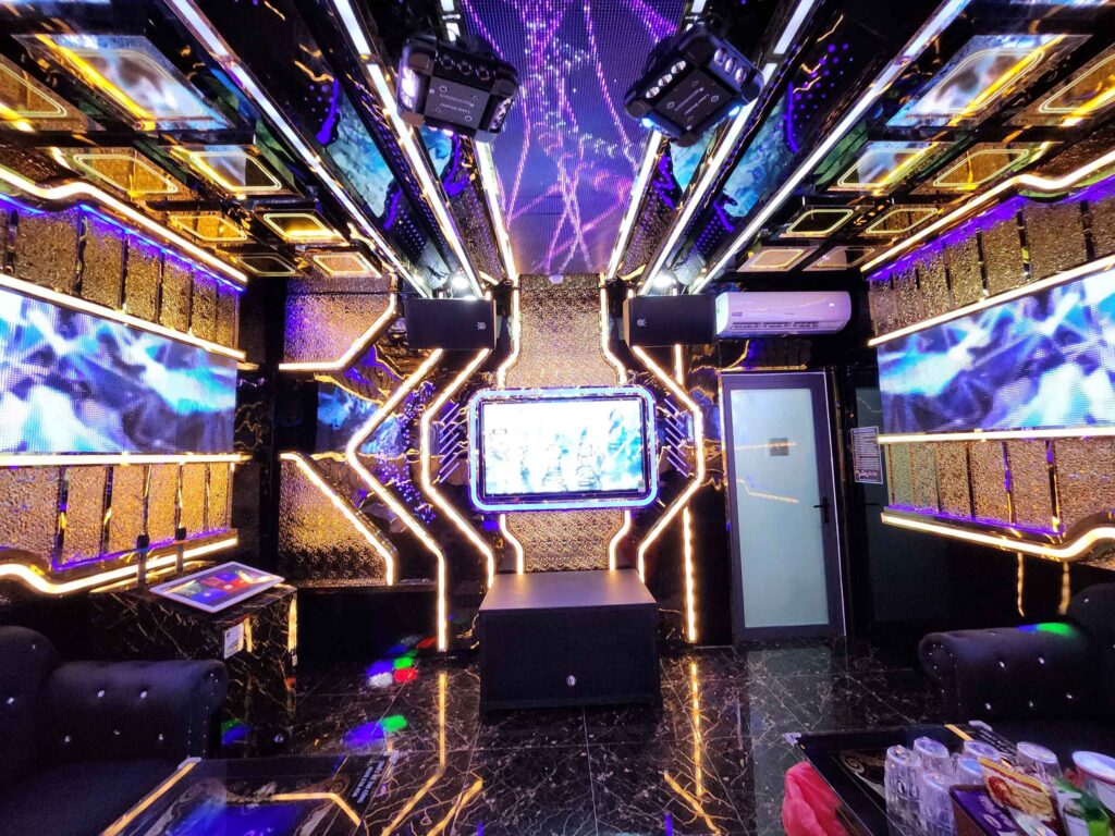 chuc-mung-karaoke-susu-khai-truong-6