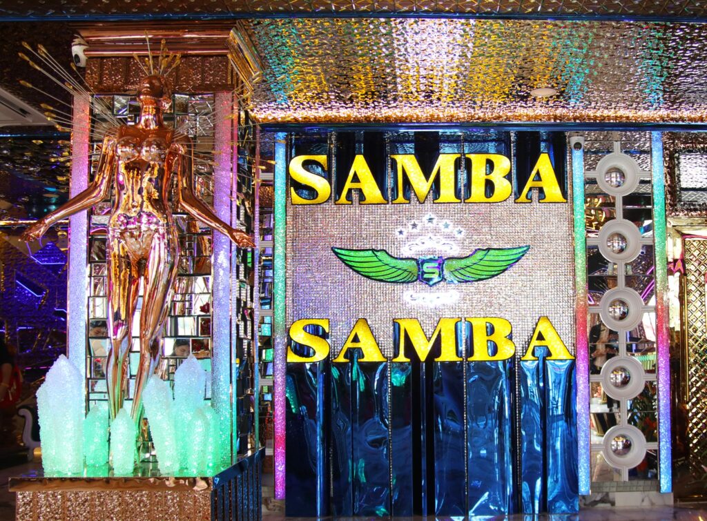 karaoke-samba-ten-lua-vanh-dai-trong-3