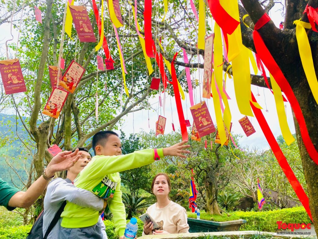 nhung-hoat-dong-ngay-tet-hai-loc-dau-nam